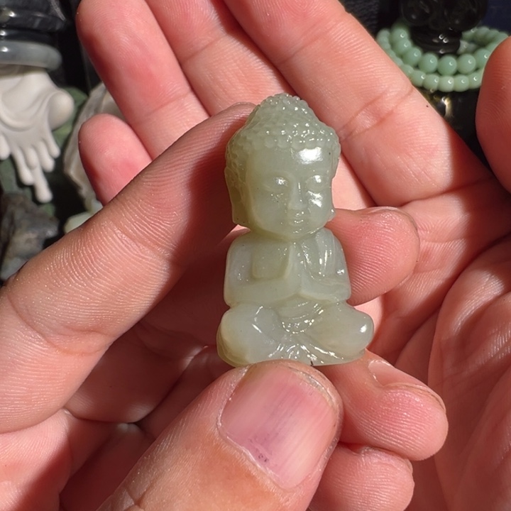 和田玉未镶嵌颈饰新疆点墨青白宝宝佛 油油的