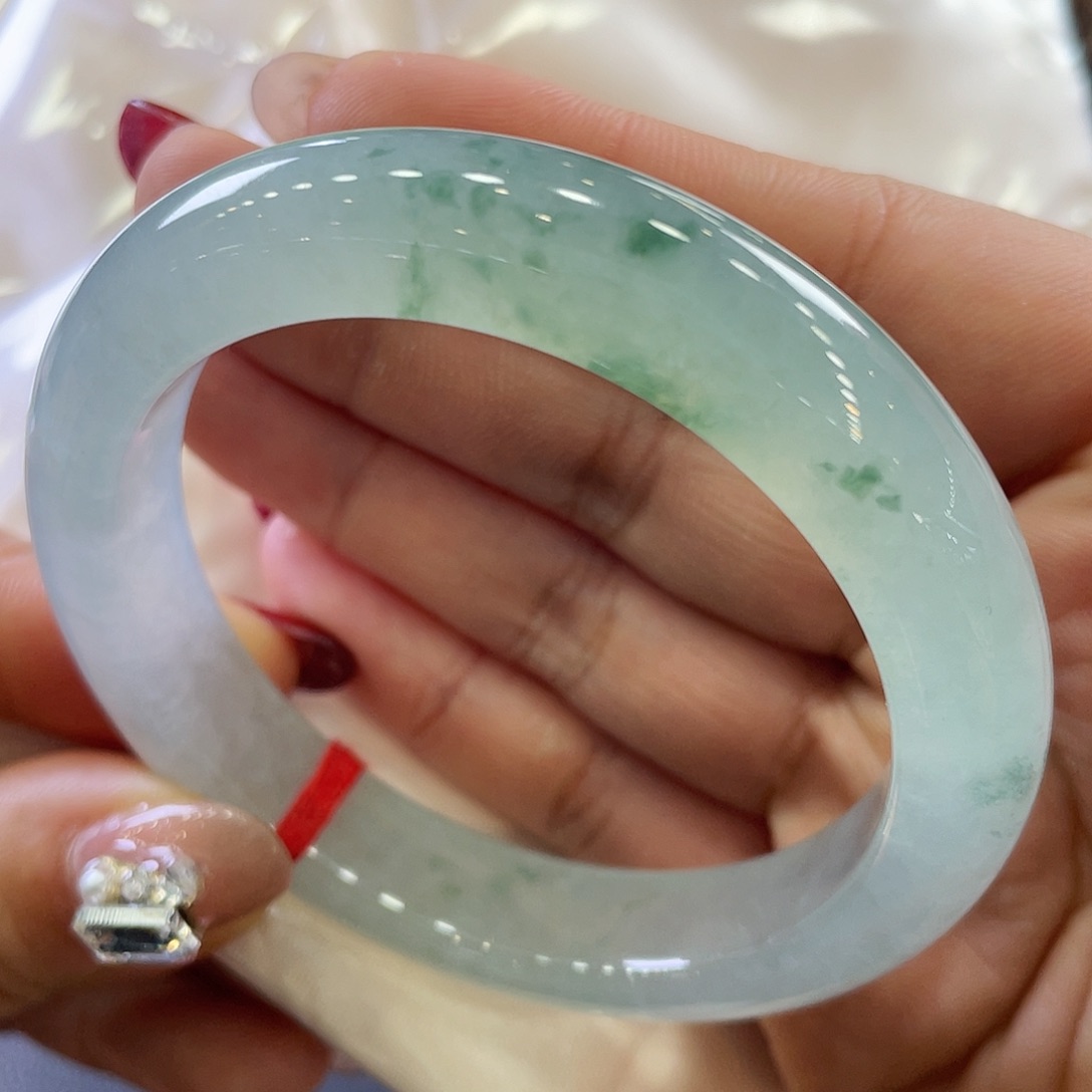 未镶嵌手镯翡翠绿底冰飘花56.6圈 20号