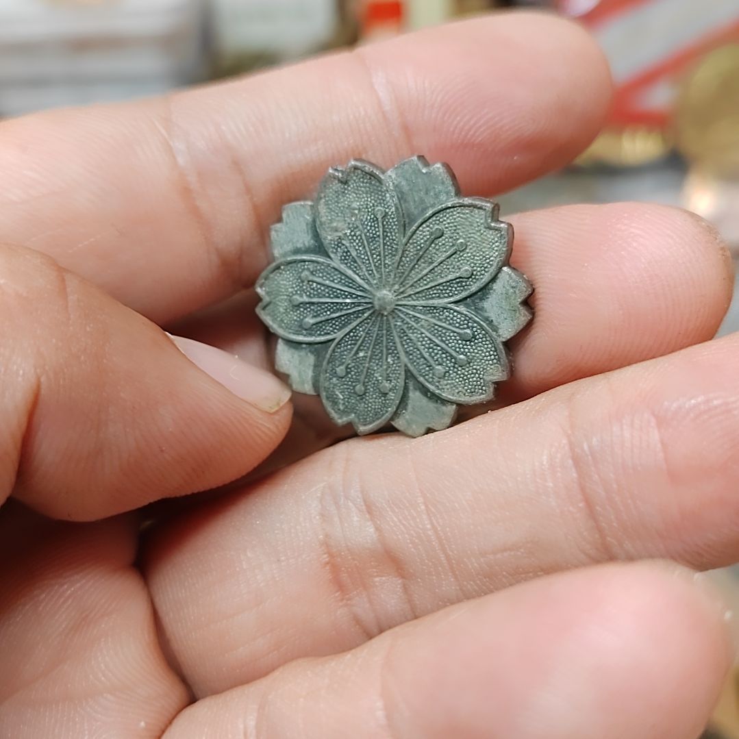吴***风日本早期的纪念章一个。