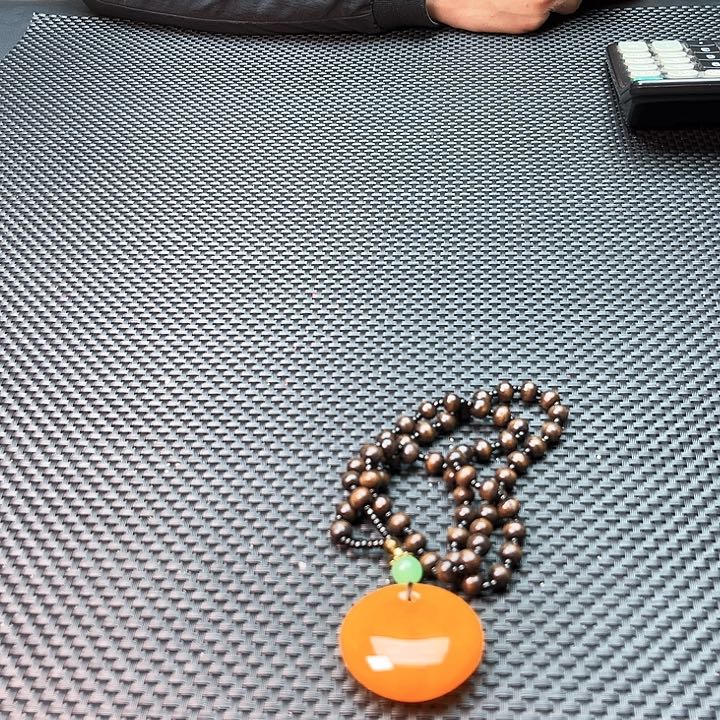 琥珀颈饰未镶嵌啊啊