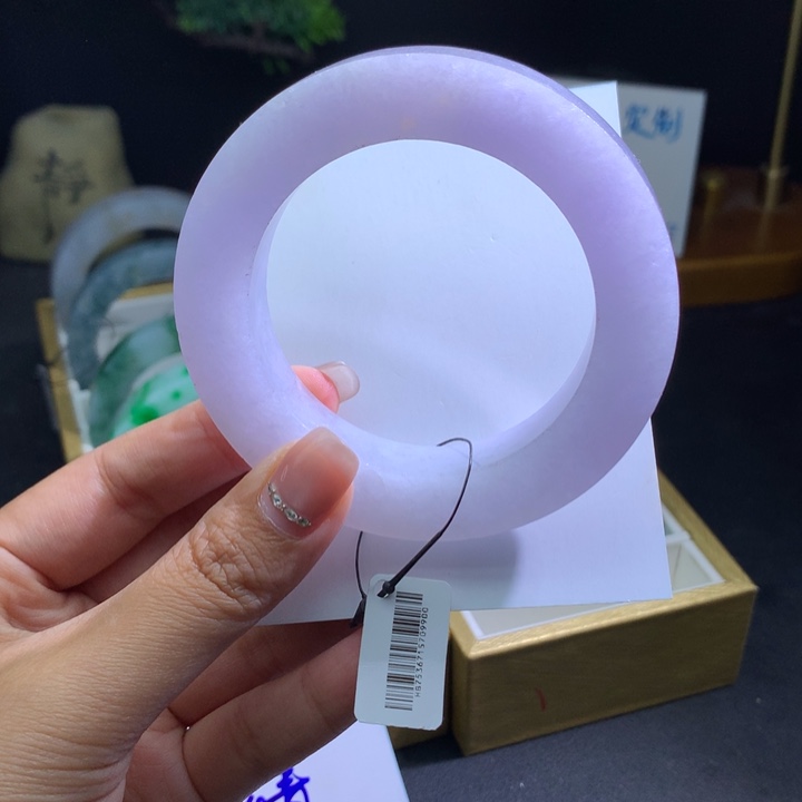 定制翡翠未镶嵌翡翠手镯
