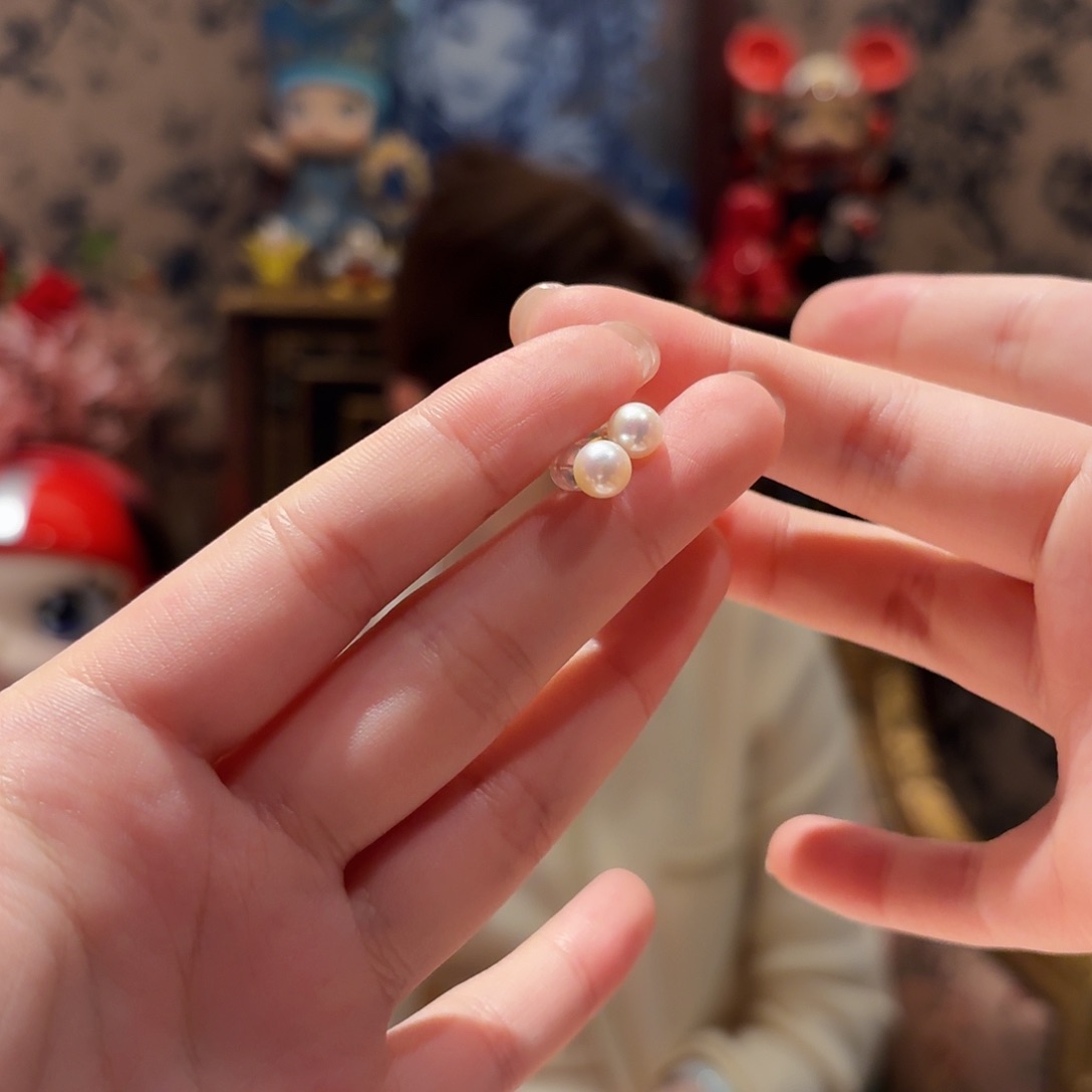 淡水珍珠耳饰18K金镶嵌多样性发其一