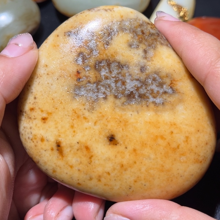 和田玉未镶嵌珠宝奇石