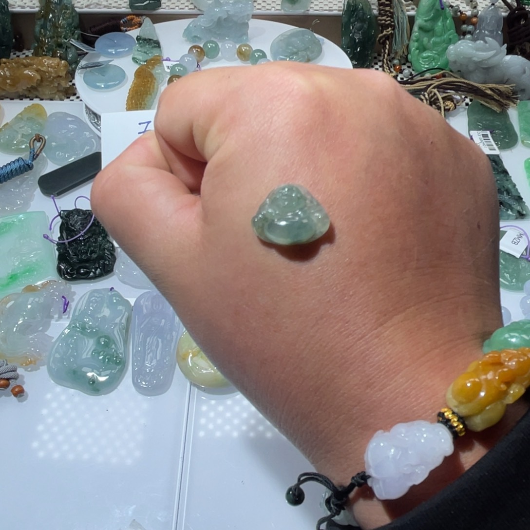 翡翠颈饰未镶嵌天然