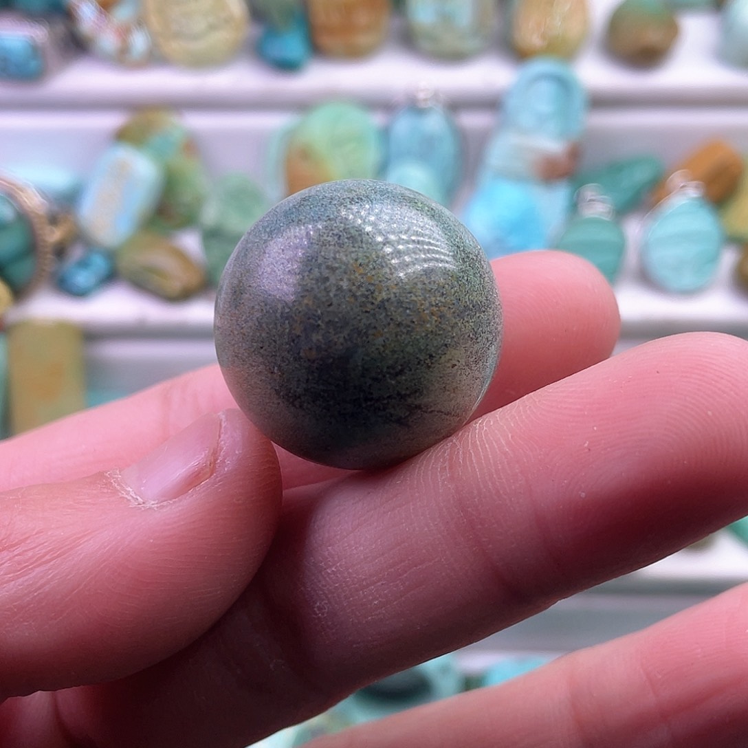 绿松石颈饰未镶嵌