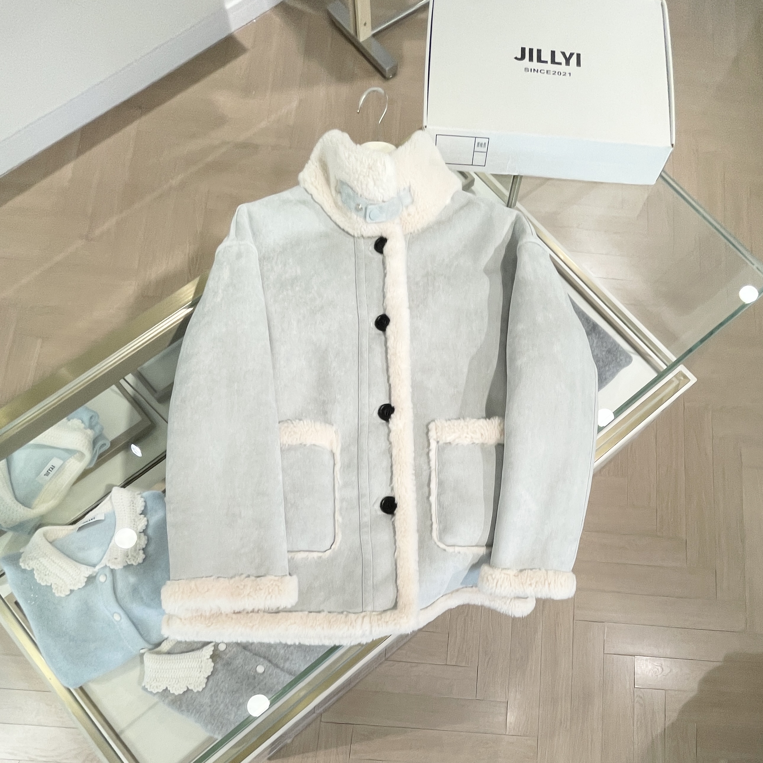 JILLYI【恋爱信号】灰蓝色毛毛立领通勤日常风时尚休闲气质外套