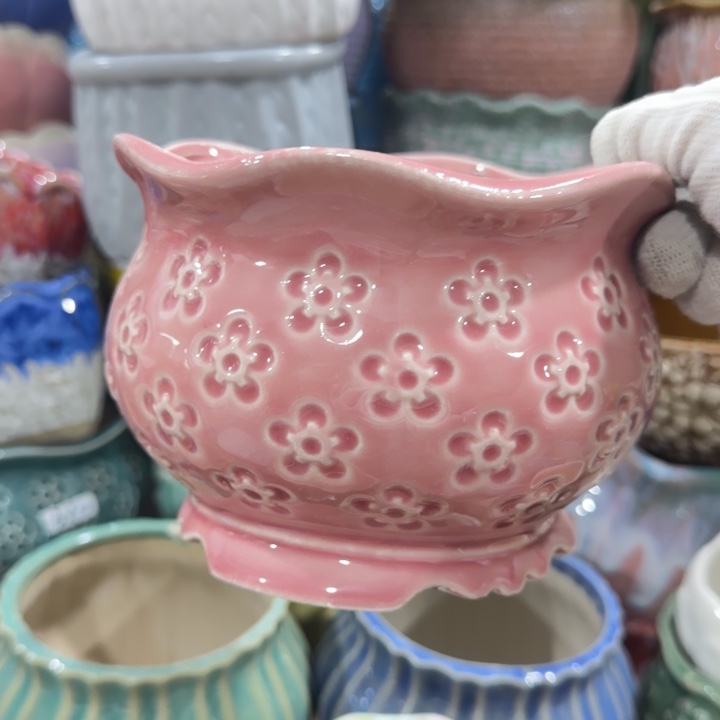 凑9块包邮，有孔，陶瓷花盆