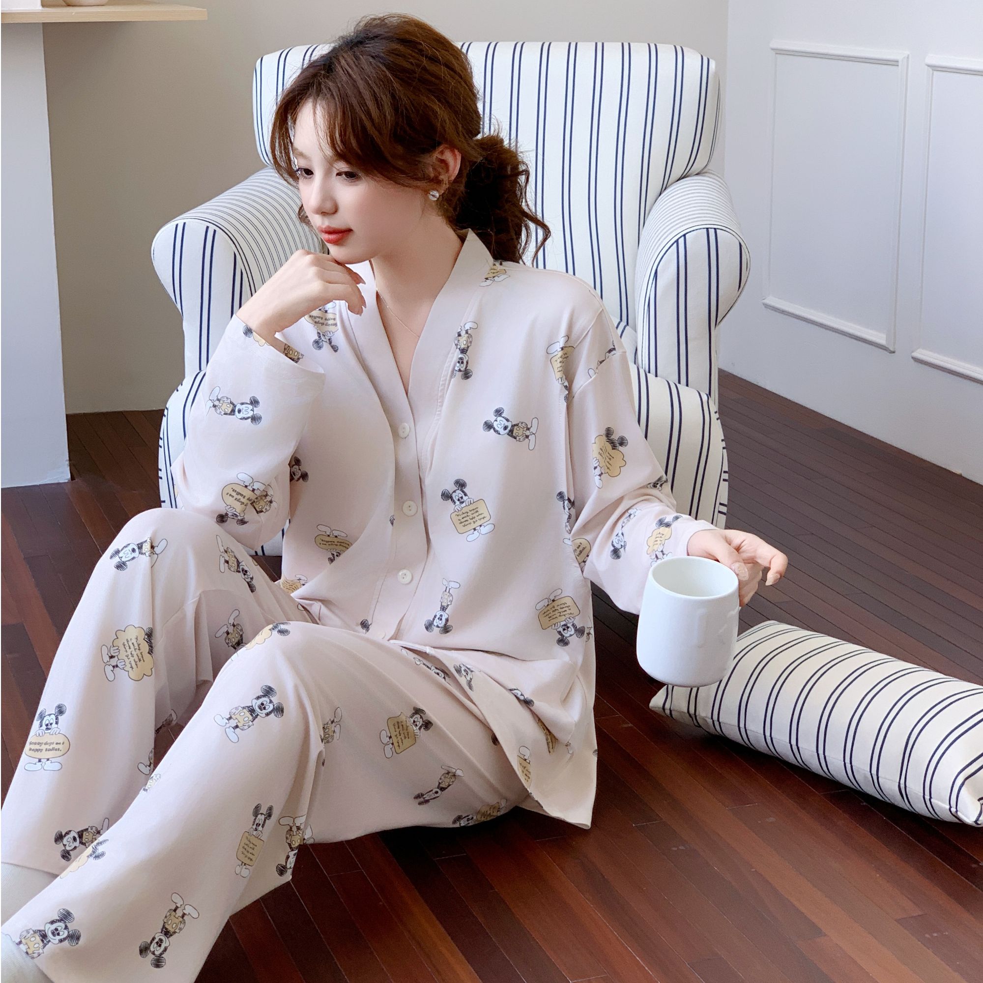 《纯棉带胸垫》孕妇是睡衣月子服产后哺乳睡衣孕妇喂奶家居服产妇