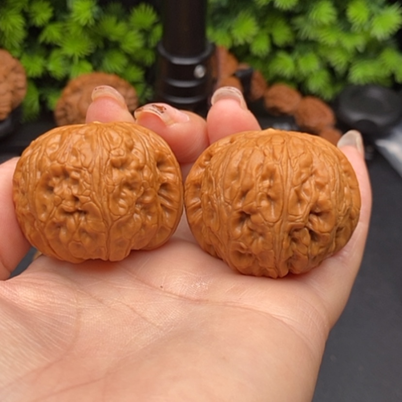 【闪购商品】文玩核桃把件白**糖元宝