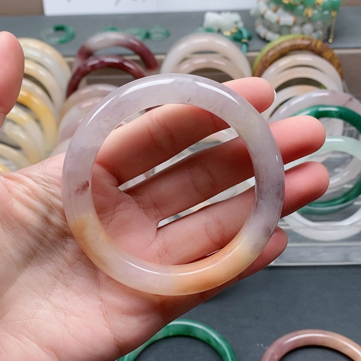 【闪购商品】石英质玉手镯未镶嵌我***じ