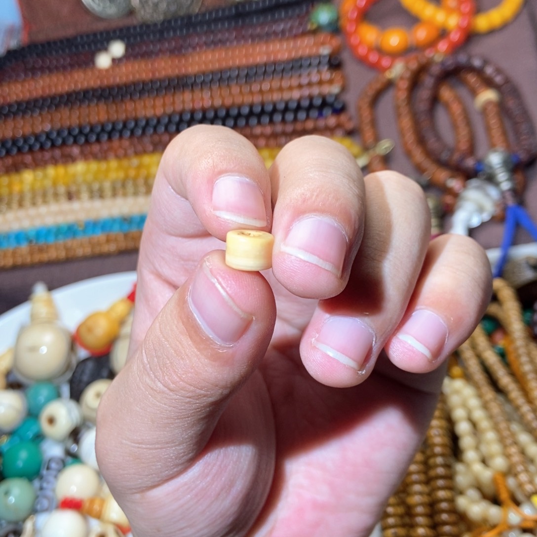 小尺寸的手机屏幕显示