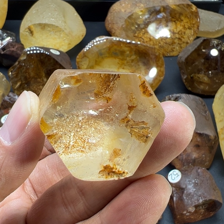 水晶大型摆件（非配饰）未镶嵌