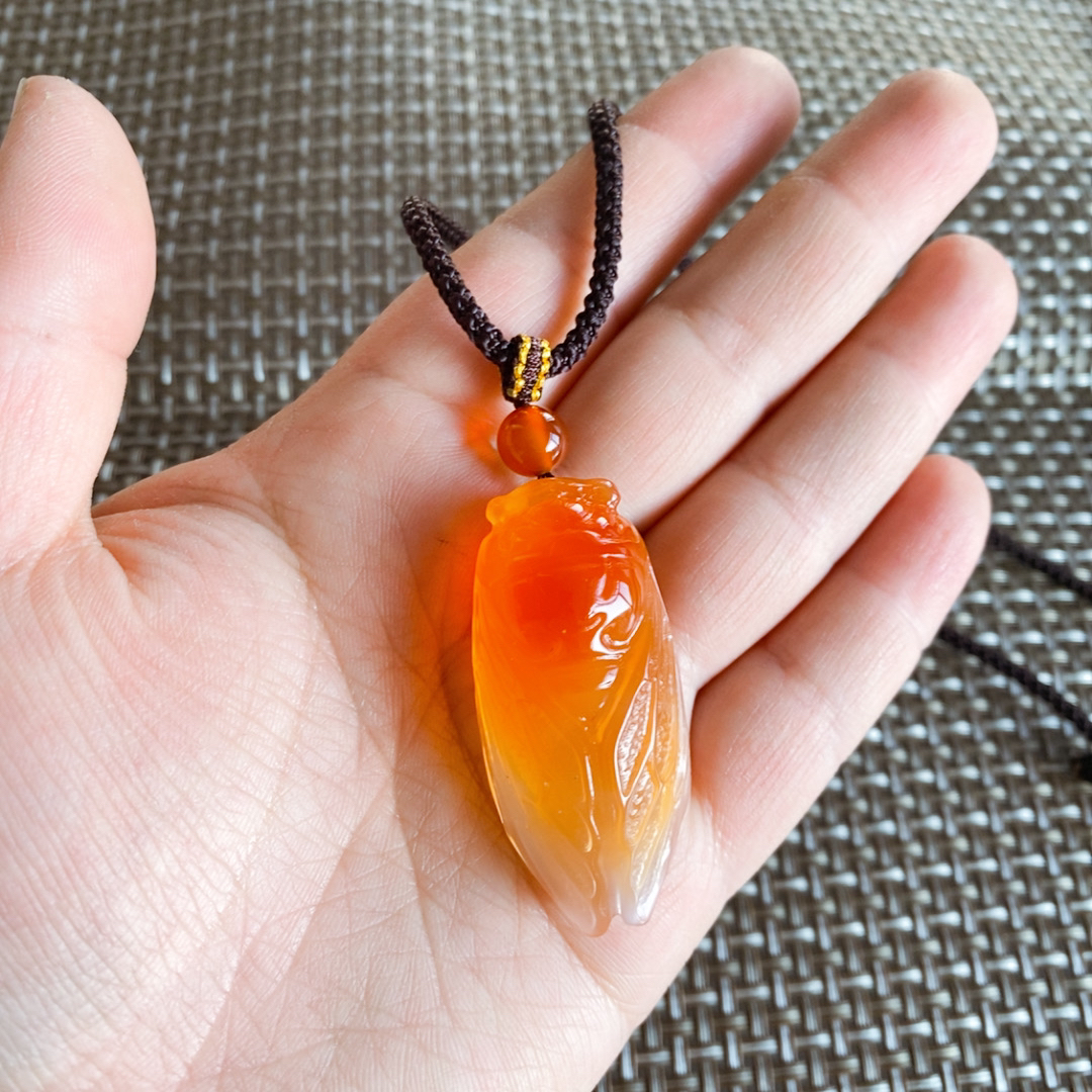 冰透糖心玛瑙俏色金蝉吊坠不鸣则已 一鸣惊人学生款玛瑙知了挂件