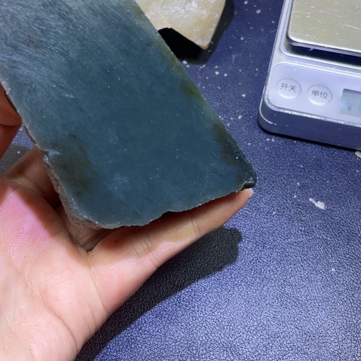 未镶嵌和田玉珠宝半成品