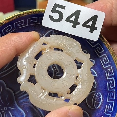 摆件瓷器制作过程是根据不同种类及形状进行