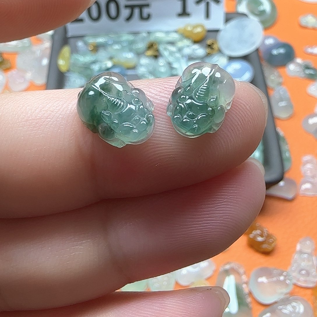 定制翡翠未镶嵌翡翠