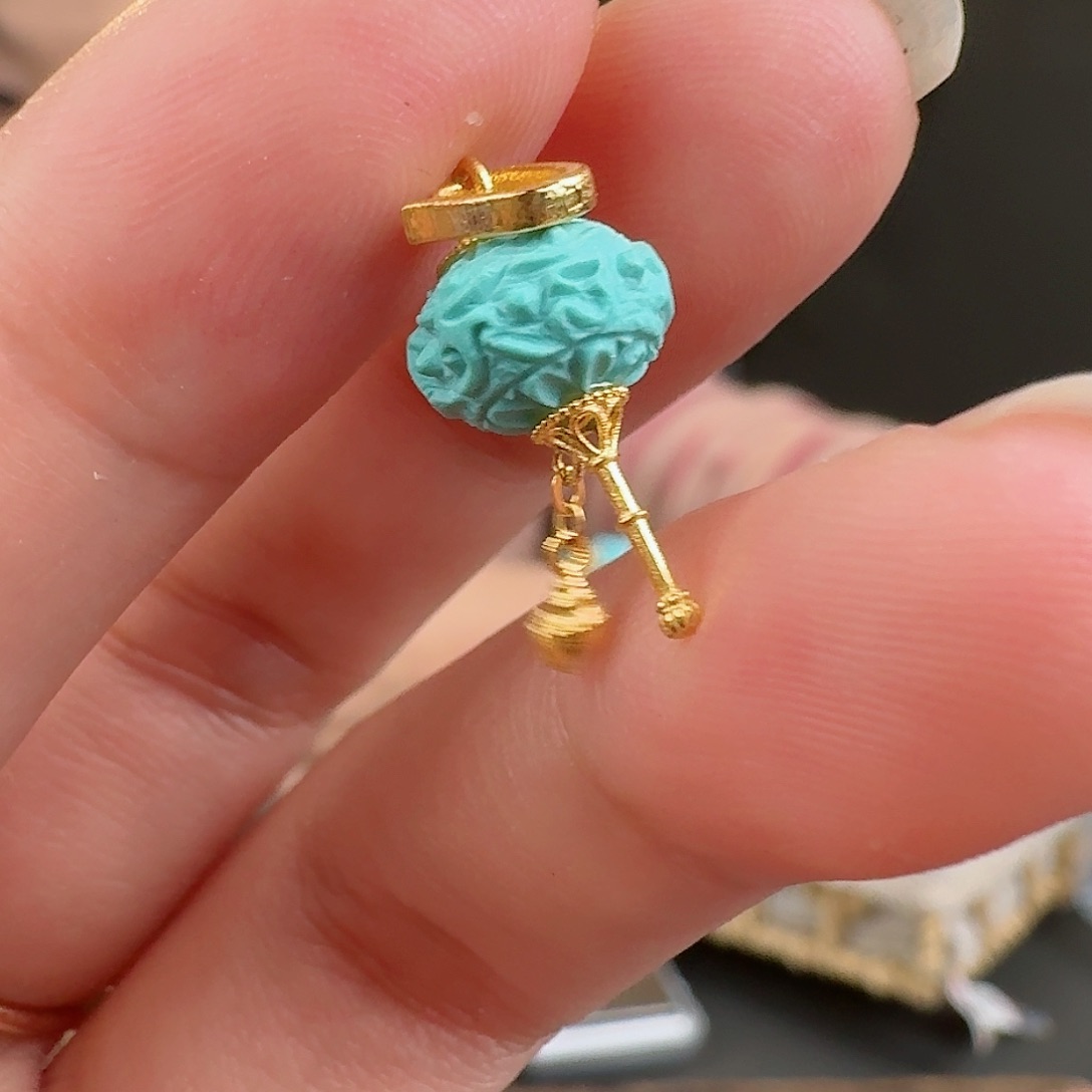 绿松石珠宝奇石18K金镶嵌