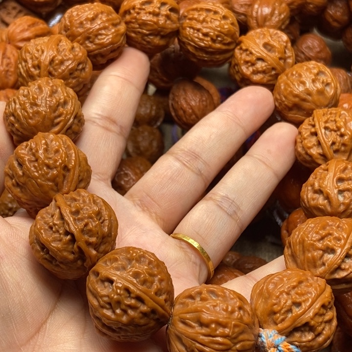 文玩核桃吊坠刘*莹板栗元宝