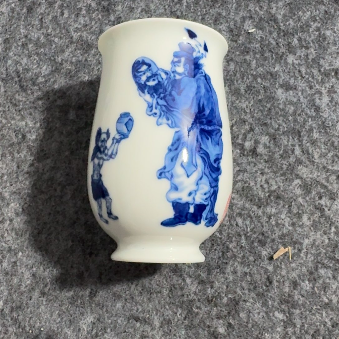 ****哥景德镇现代陶瓷杯