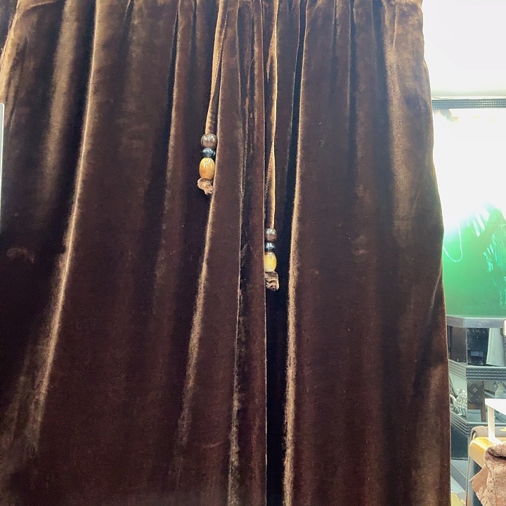 巧***️83110。咖啡色，S码，