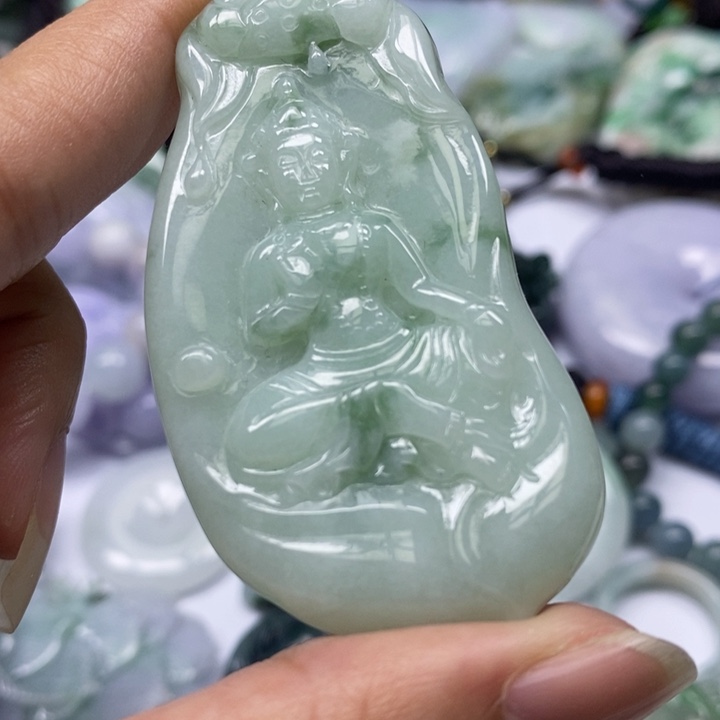 翡翠颈饰未镶嵌天然翡翠