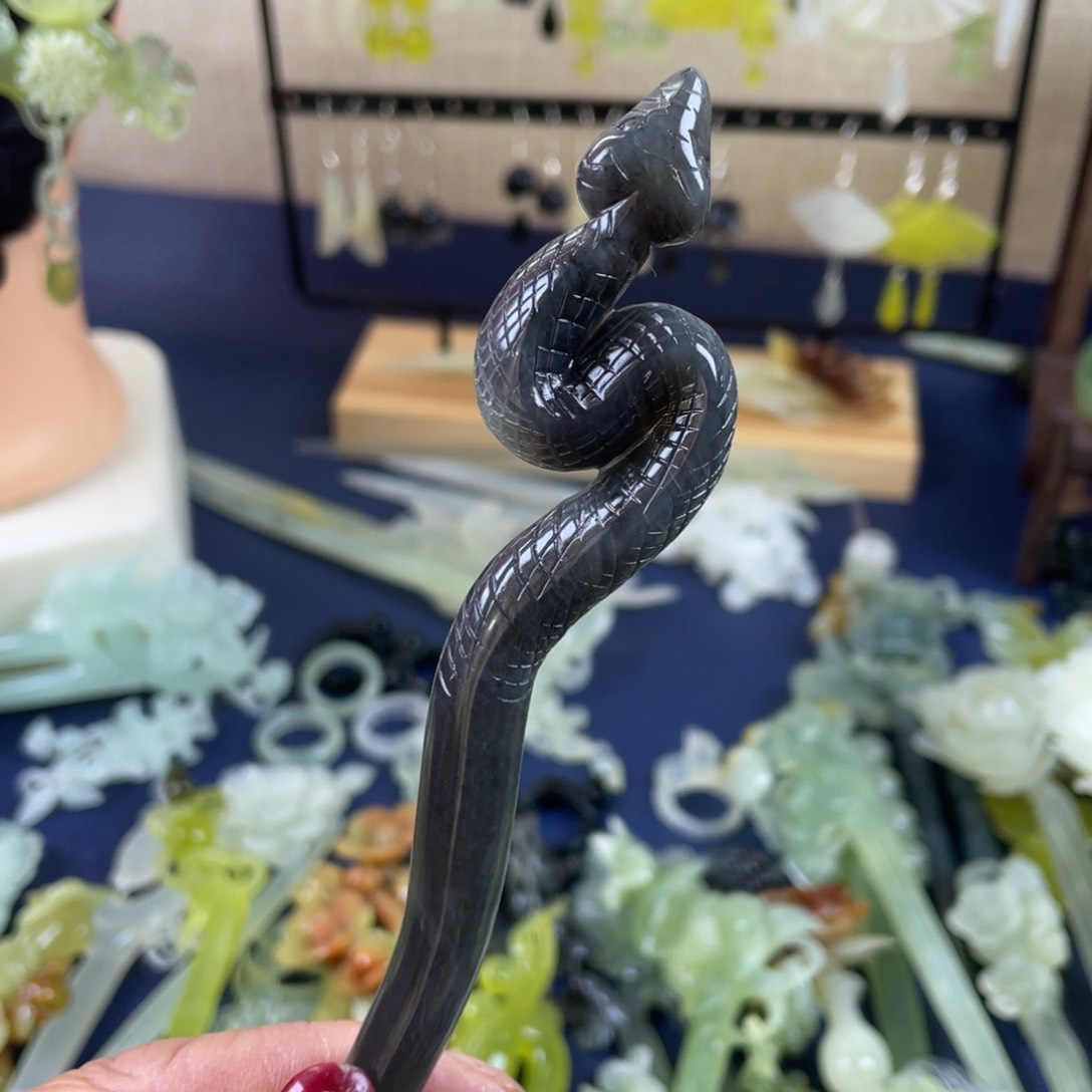 蛇纹石玉发饰未镶嵌