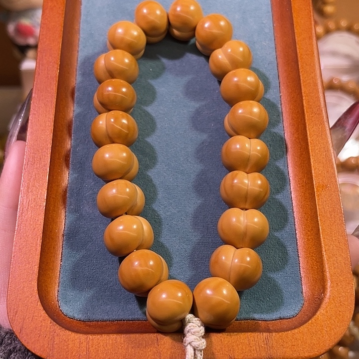 猴头核桃吊坠微反油手工奶油屁桃卡15.8 