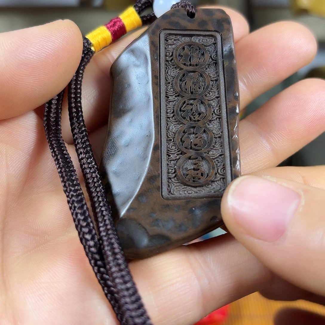 新疆戈壁石原石雕刻