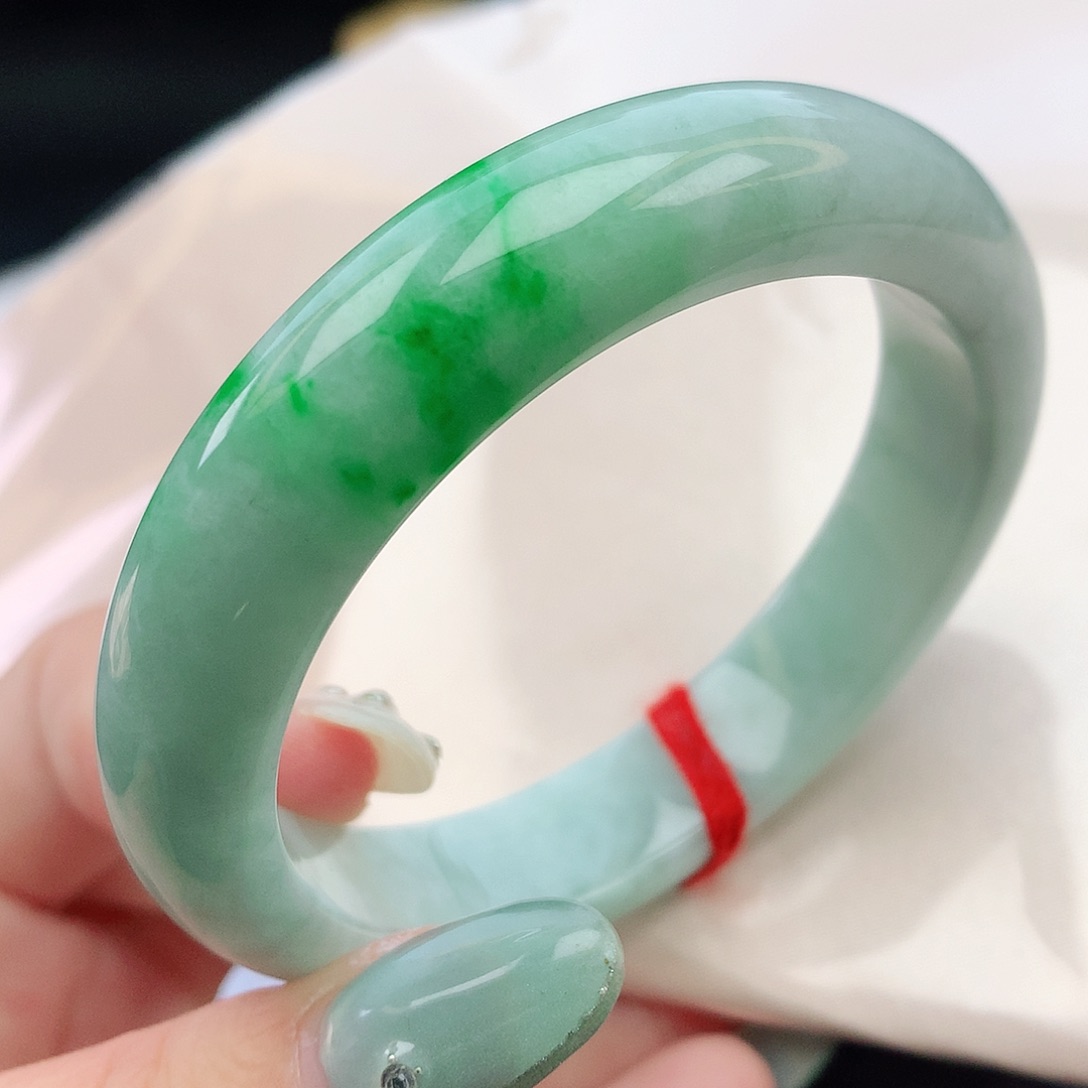 翡翠手镯未镶嵌55圈口882538