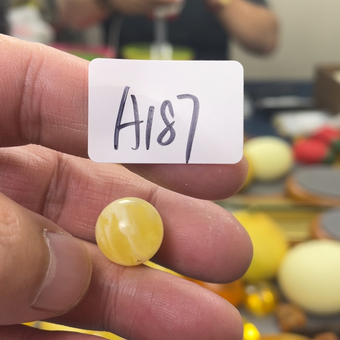 手链琥珀未镶嵌多样性发，发其中一件