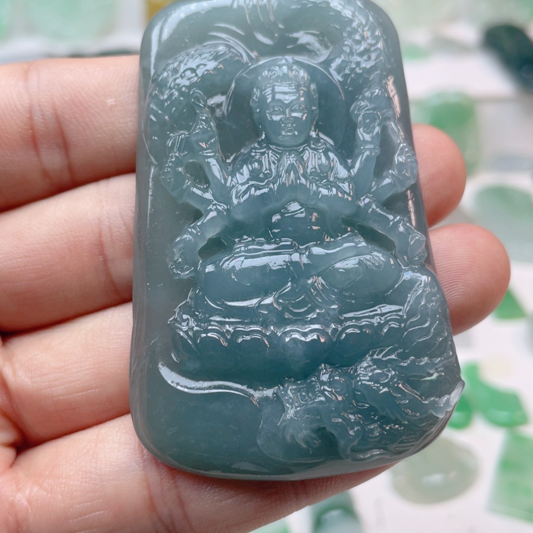 翡翠颈饰未镶嵌千手