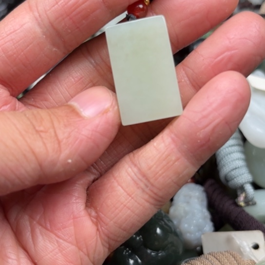 和田玉吊坠未镶嵌