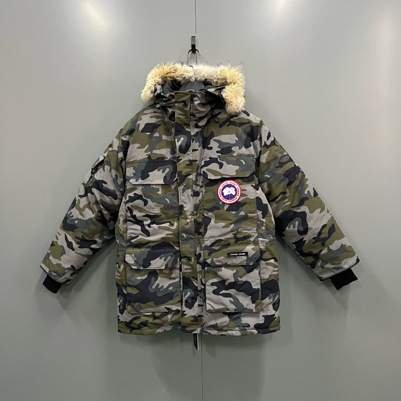 （jp）114 Canada 加拿大鹅 远征款 迷彩徽标羽绒服 M码/95新/17000