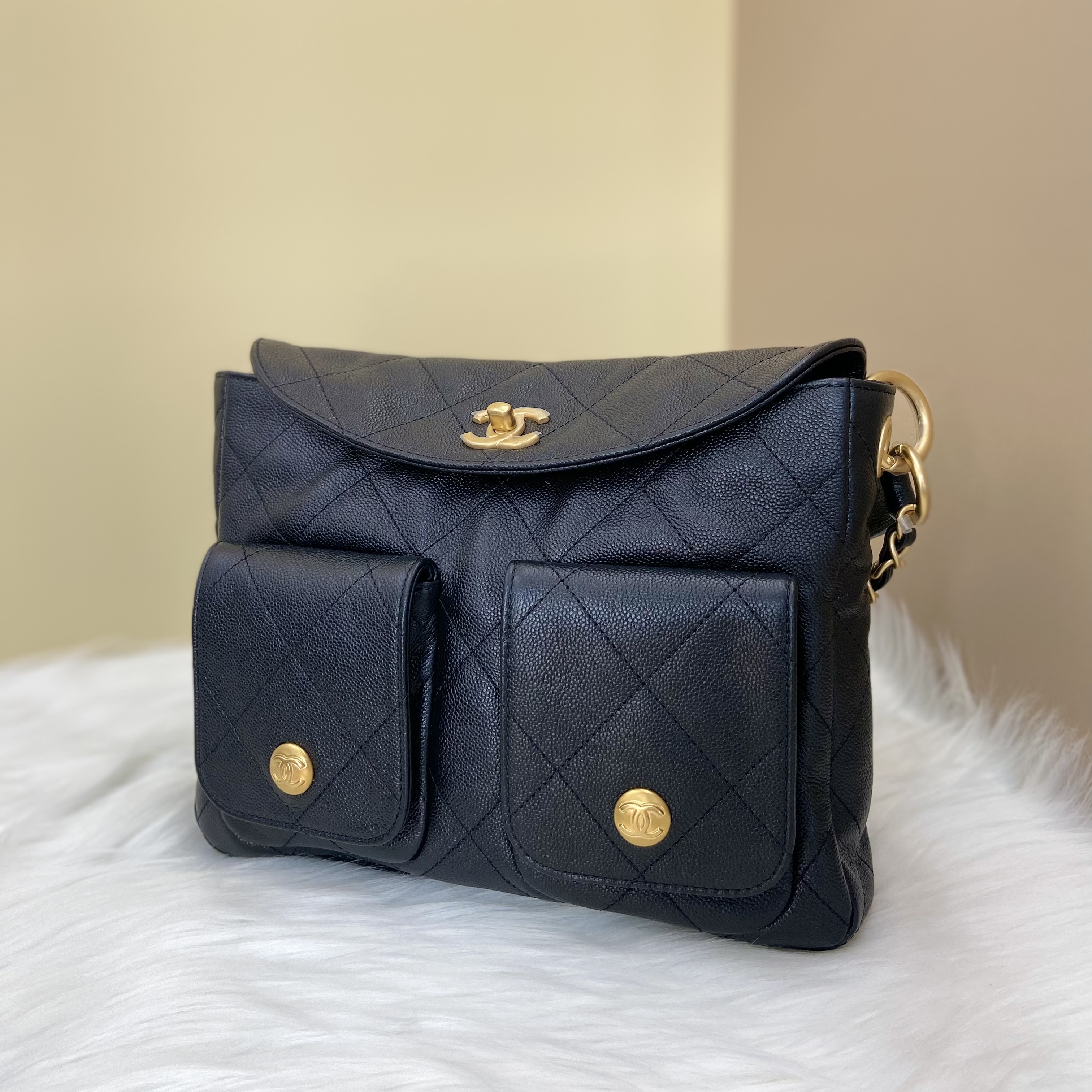 未使用 Chanel/香奈儿 闲置新 25P 黑金 hobo 牛皮 嬉皮包 邮差包