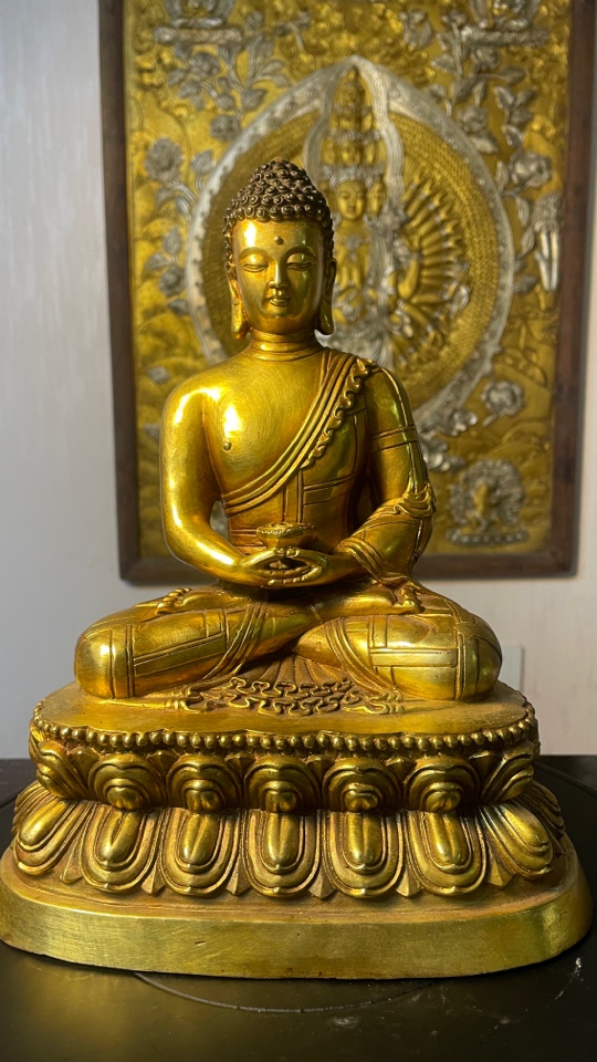 紫铜鎏金，28公分，释伽牟尼佛