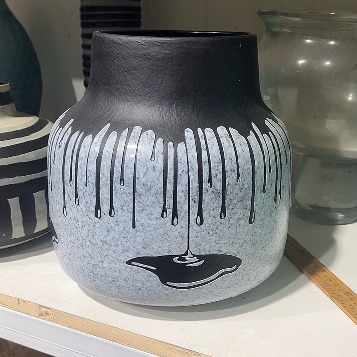 豆***琉璃手工艺品黑色砂雕花瓶花器高26口15