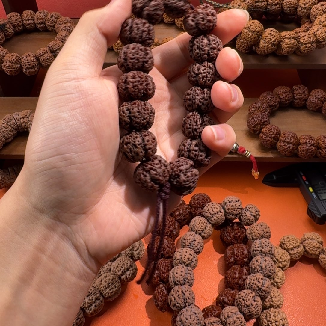 先***画金刚菩提吊坠一代安娜梅花