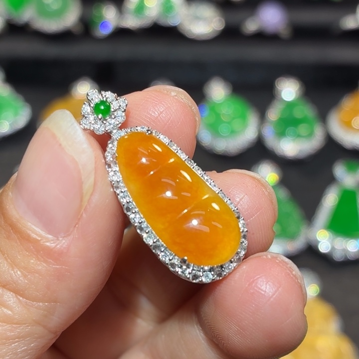 翡翠18K金镶嵌吊坠(不含链)翡翠