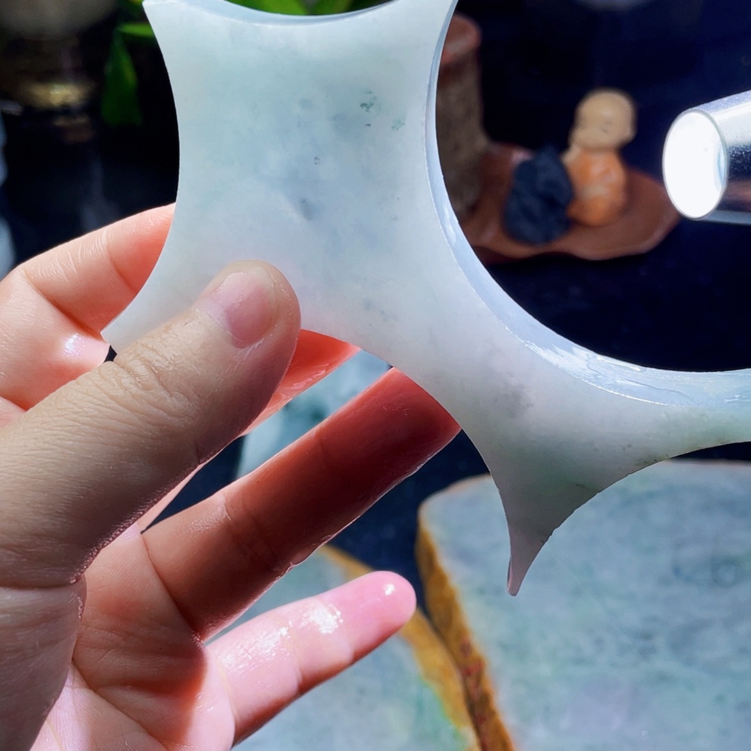 翡翠未镶嵌颈饰毛料5