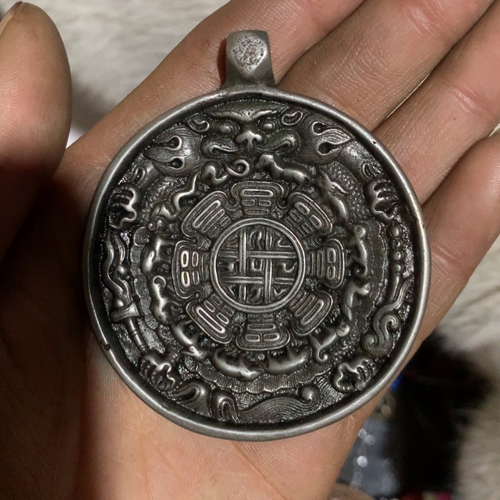 琉璃颈饰只***看喜欢的朋友