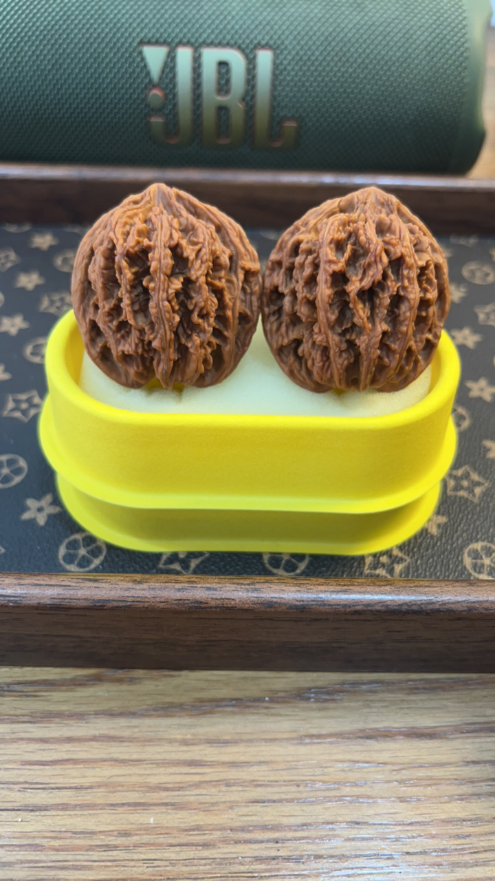 文玩核桃/全品毕业九龙筋边46/克61