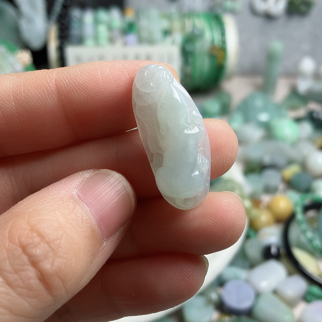 翡翠颈饰未镶嵌鼠来宝