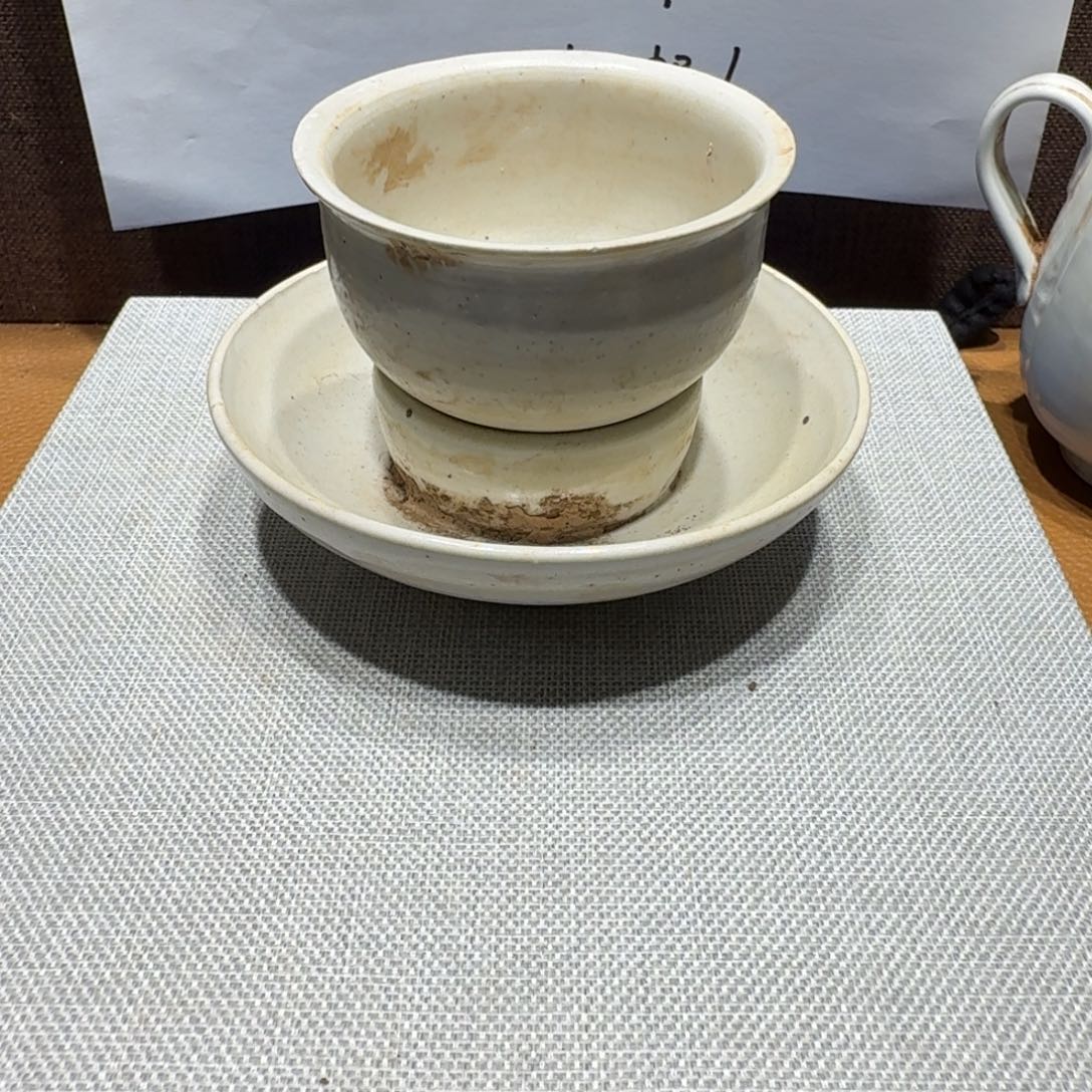 陶其他漂亮的小瓷瓶子