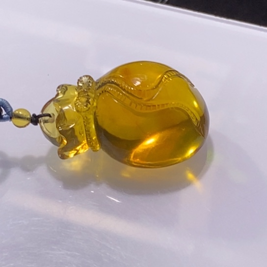 琥珀未镶嵌裸石钱袋子