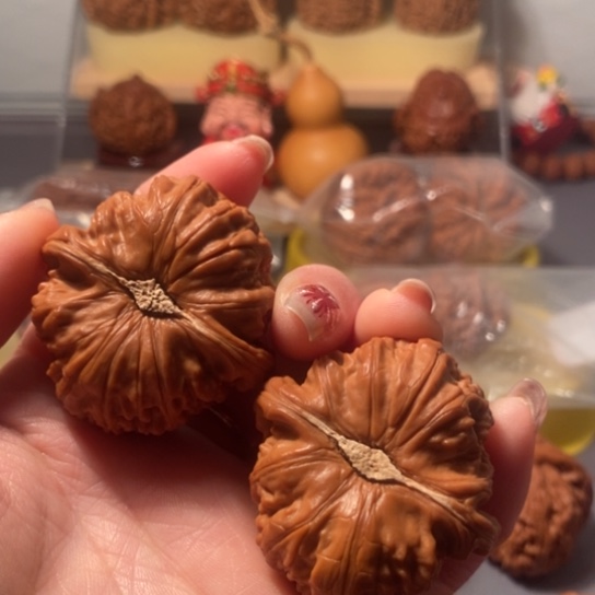 文玩核桃吊坠倚**雨44球白