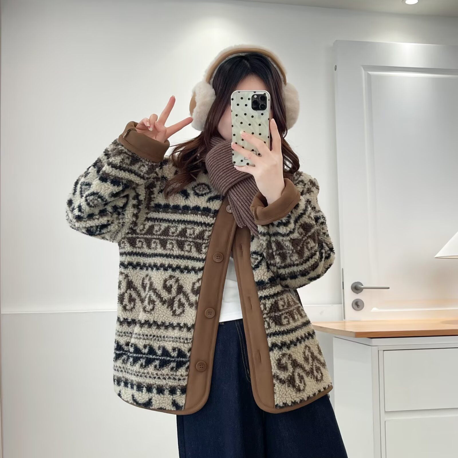 莘莘大码     冬季加厚时尚法式重工费尔岛提花复古羊羔毛厚外套