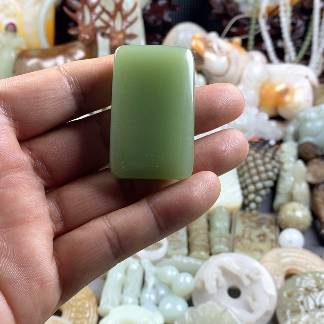 和田玉（糖玉）未镶嵌颈饰