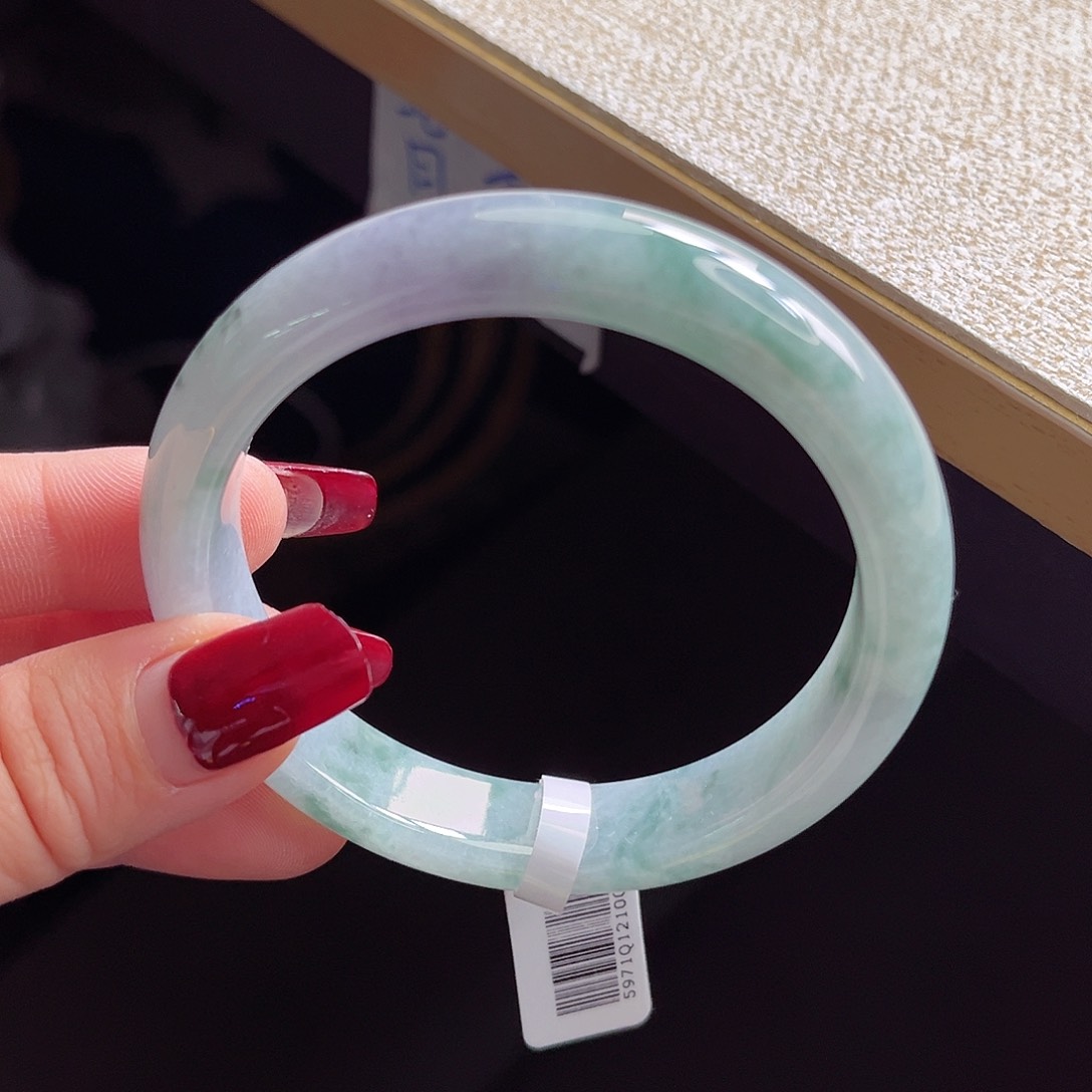 翡翠手镯未镶嵌手镯