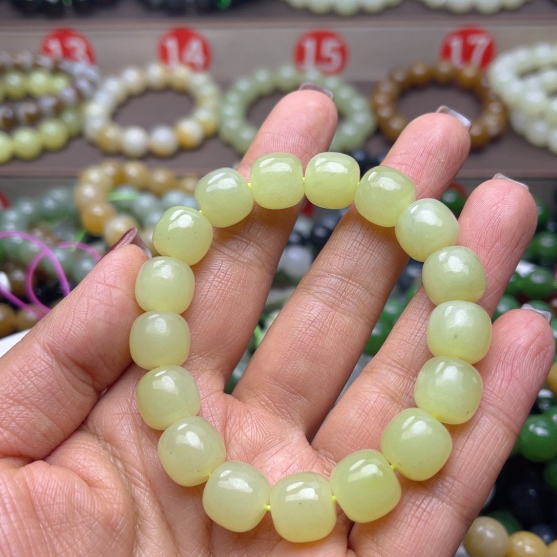 和田玉未镶嵌手链