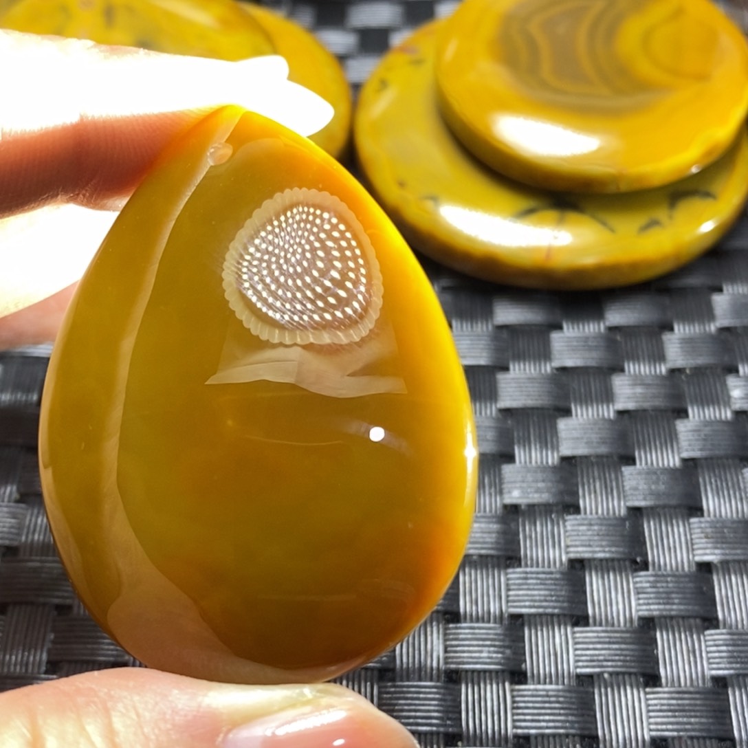 玛瑙/玉髓挂坠未镶嵌